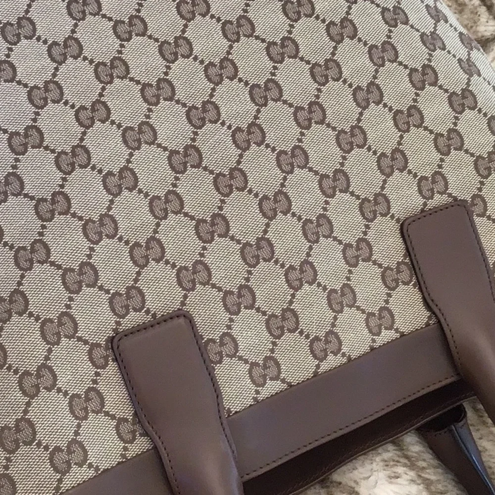 Gucci tote bag 15x13 x4 - Picture 10 of 12